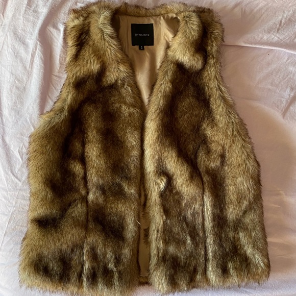 Faux fur vest - Picture 1 of 2